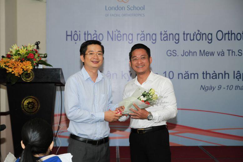 bs Đỗ Thành Trí và bs Nguyễn Quang Tiến tại hội thảo niềng răng 3D