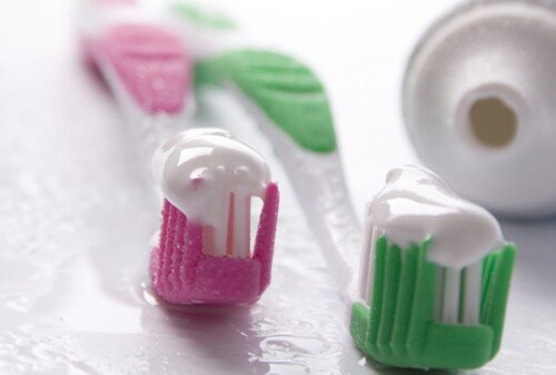 Các lỗi thường gặp khi dùng kem đánh răng